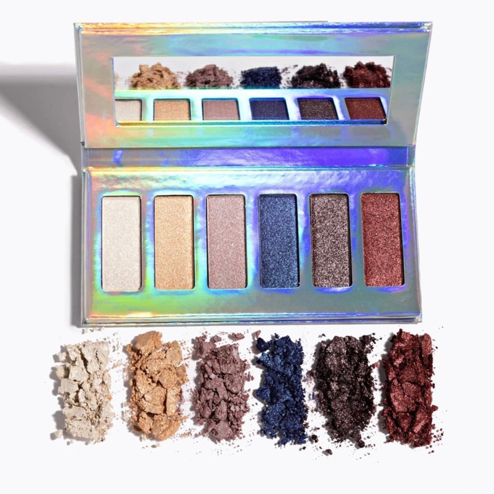 SOIRÉE EYESHADOW COLLECTION